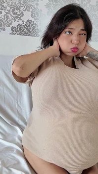 Inflação corporal Grandes mamas e barriga
