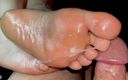 Zsaklin&#039;s Hand and Footjobs: Amateur sexy geoliede voet