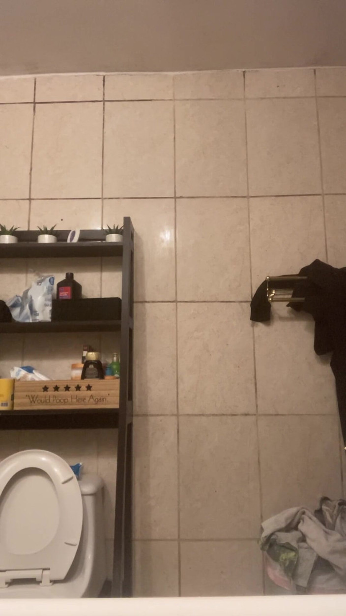 Chubbytits16: Potřebuji, aby si někdo hrál s kým dobrovolníci