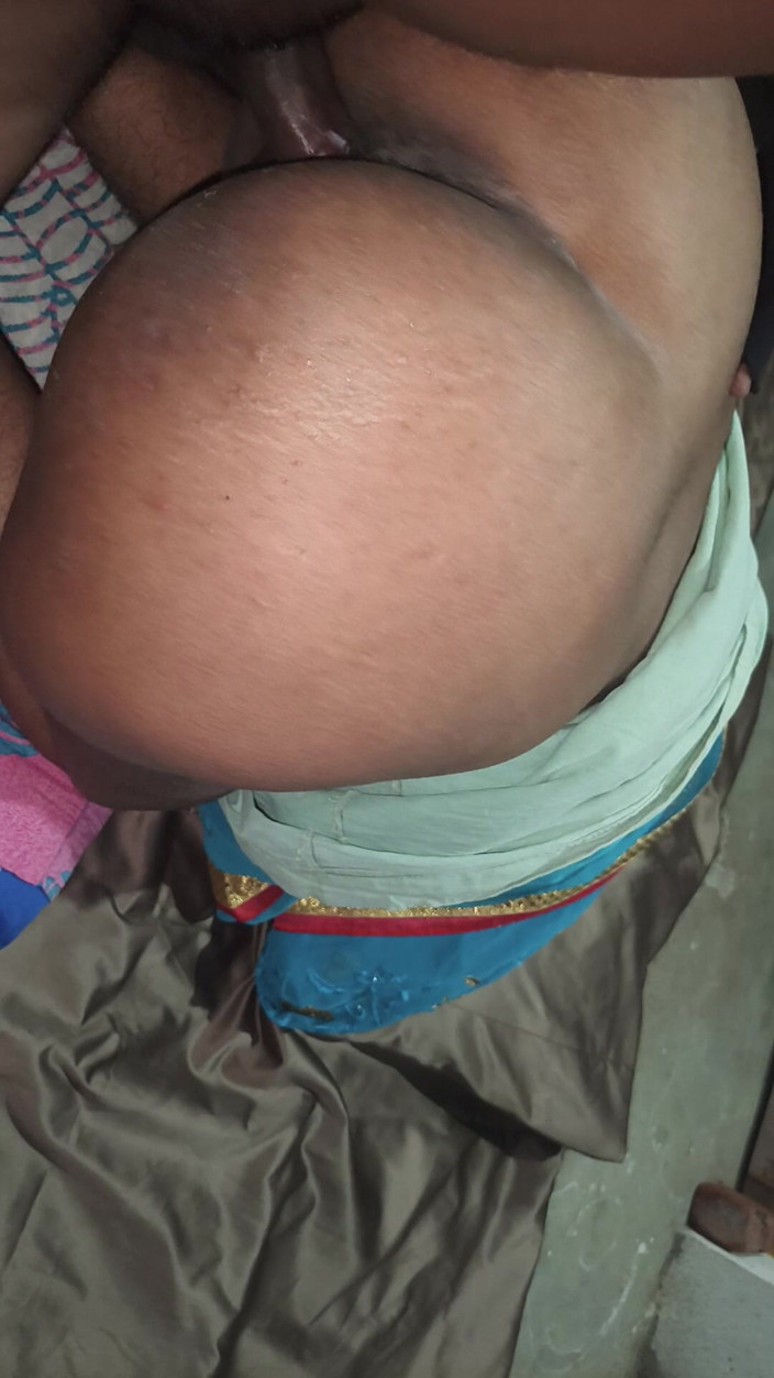 Indian innocent wife: 인도 텔루구 하우스 마누라 Saree 심야 섹스 비디오