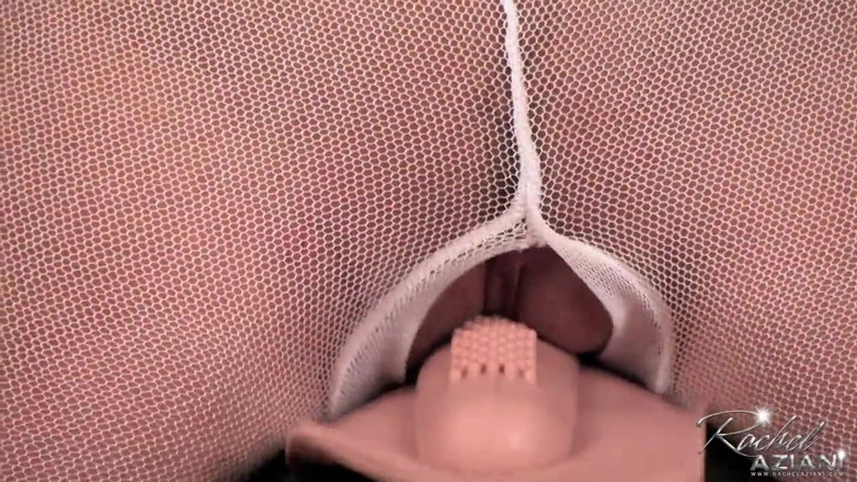 Aziani: Rachel takes an orgasmic ride on her sybian