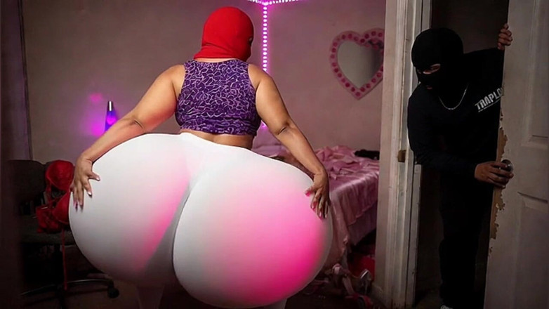 Animate golden: Velký zadek macechy Twerking v těsných legínách v ložnici