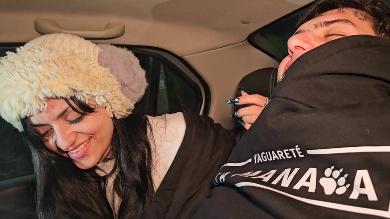 Elnonohub: Wir Sind Mit Ein Paar Freunden Im Auto Einkaufen Gegangen...