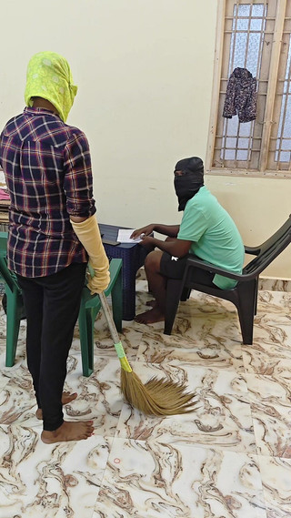 Thesana: 女仆和主人