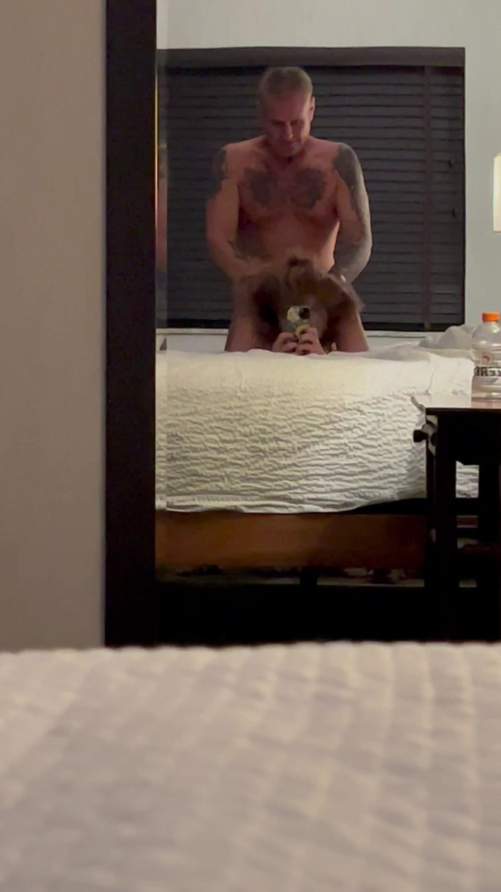 Savory Sunflower: Zabawa w hotelu