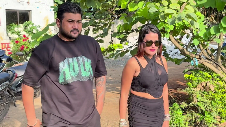 Baby Tina: Gadis India ngentot pacar indianya dengan sangat baik