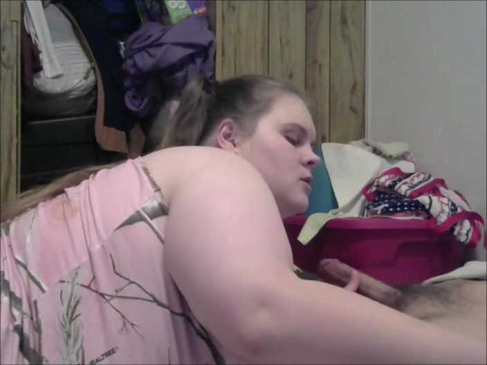 Fat Goddes: Rokende pijpbeurt, liveshow, ballen diep in de keel gaan