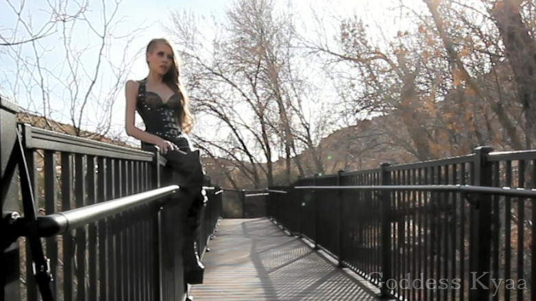 Kyaa Chimera: Park Path Photoshoot Bts