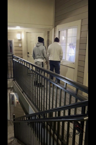 Dem heavy hittas: Tatted Woman Invites Dhh Inside