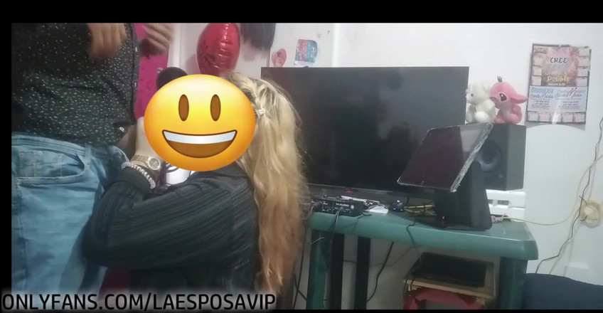 OnlyCasting: Eu me masturbo perto da minha funcionária para provocá-la a...