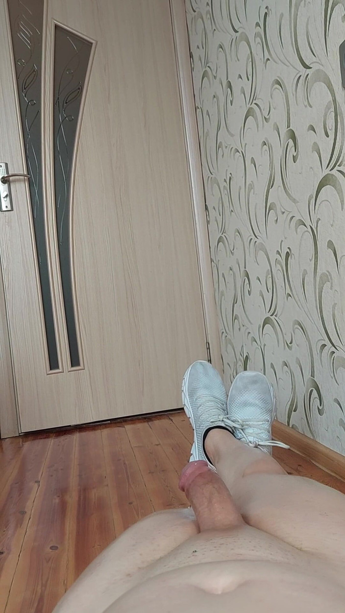 Kitty_Cross: 1 a mani libere con olio profondo lescie gambe carine...