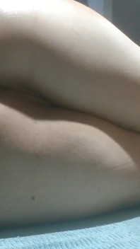 Australijska milf cieszy się dupą zerżnięta z maszyną do masażu