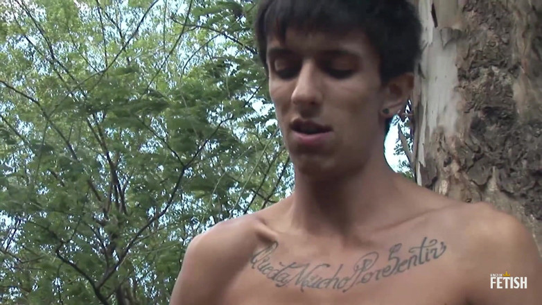 Gay Diaries: Gay twinks in military uniform fuck on the instruction field