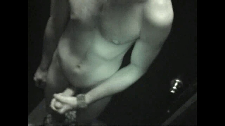 Young straight boy masturbation: Dans un sex-shop en solo, directement au sperme