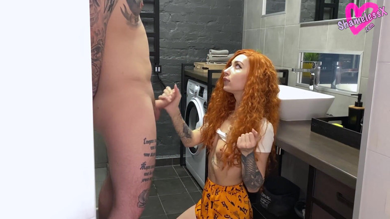 Shameless: Wellustige roodharige sensuele pijpbeurt en op zijn hondjes