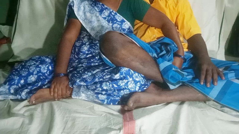 Desi Sathiya: Indická desi Roztomilá manželka manžel si užívá romantické chvíle