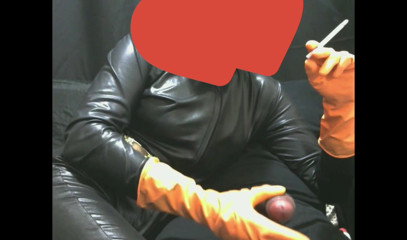 Peternorthlegend: 오렌지 고무 장갑을 끼고 담배를 피우는 마누라 오럴 핸잡 #1