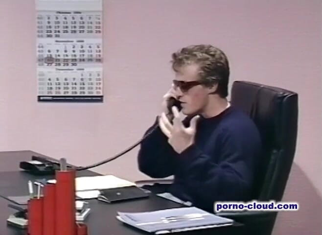 Porno Cloud: Office busty girls