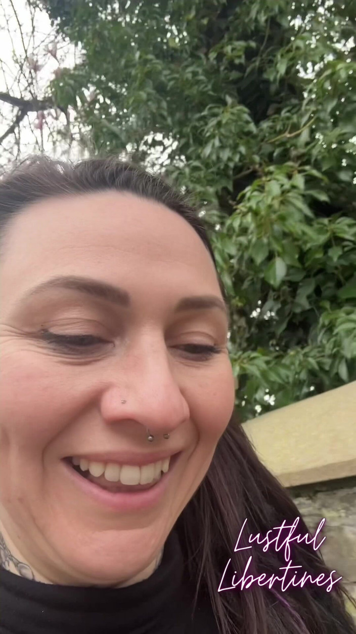 Lustful Libertines: 一緒にいたずらな散歩に来て