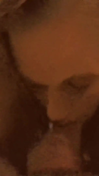Sexy blonďatá milfka je ošukaná do obličeje