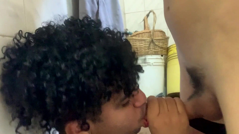 Ridley Dovarez | Gaysight: Fucking with juice in the toilet of the gas station