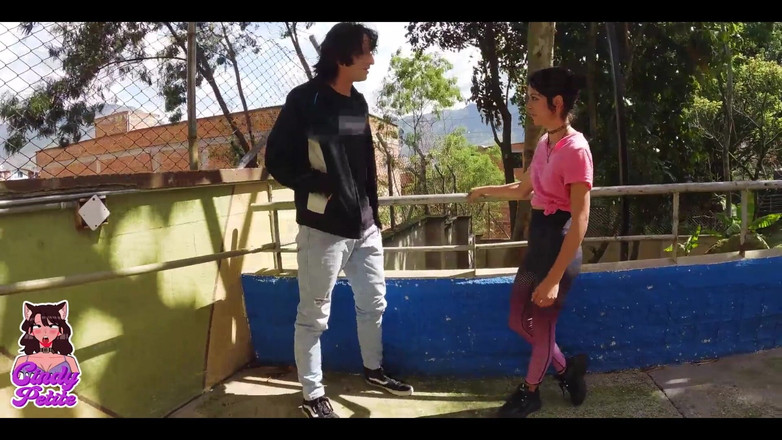 Cindy Luna Petite: 밖에서의 훈련은 나에게 심장을 가르치고 싶었던 키가 큰 남자를 알고 있었고 나는 받아들였다.