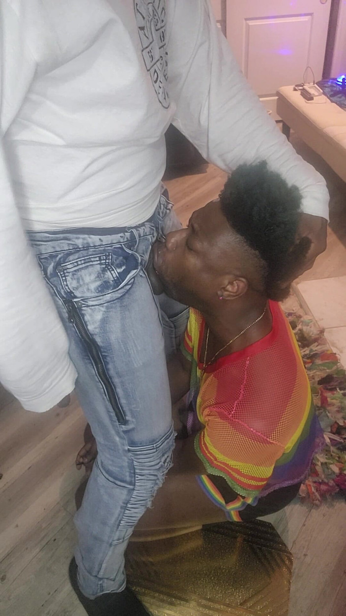 Wondahead21: Pelo orgulho gay, foda na garganta da bicha! Supahead21