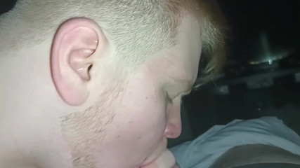 PupFluffy: Yoğun oral seks ve boşalma