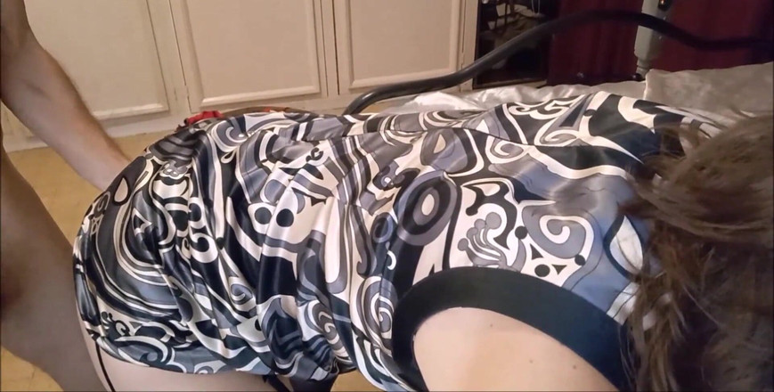 Sexy O2: 788 01 - 法国素人，后入式啪啪，缎面内衣，穿衣性爱，口交