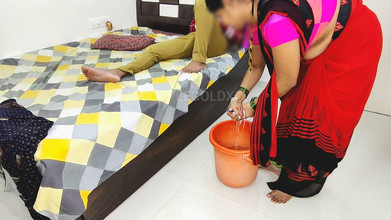 Sexy Komal: Komal की आखिरकार मलिक द्वारा चुदाई हुई, जबकि मोपिंग 1