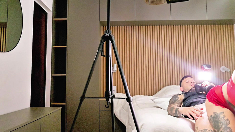 Young big apple: Tôi mặc đồ lót gợi cảm và quan hệ tình dục...