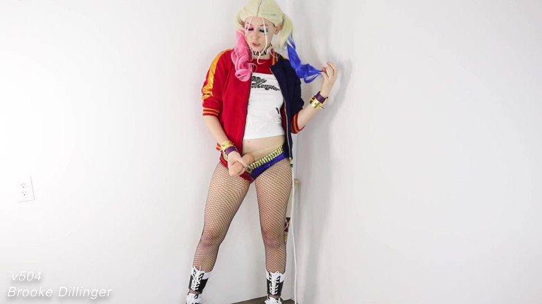 Brooke Dillinger: Futa Harley Quinn głaszcze swojego kutasa