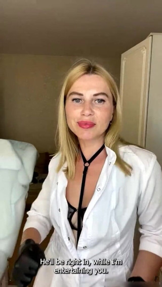 SugarNadya: 러시아 웹캠 모델에게 깊은 비키니 노출 완료
