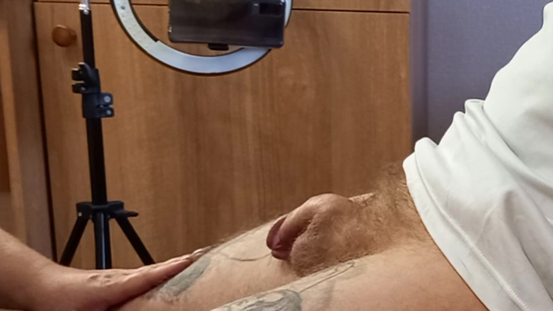 Zona901: close-up cumshot from manual penis stimulation by a fat woman