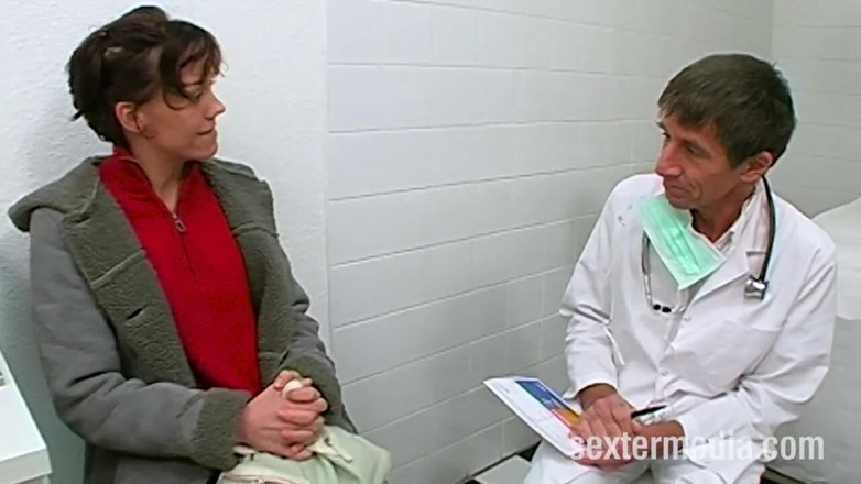Klink by sextermedia: Teengirl's Pussy Check up com Dr. Dirty