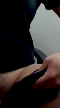 Vidéo d’éjaculation sur des sous-vêtements