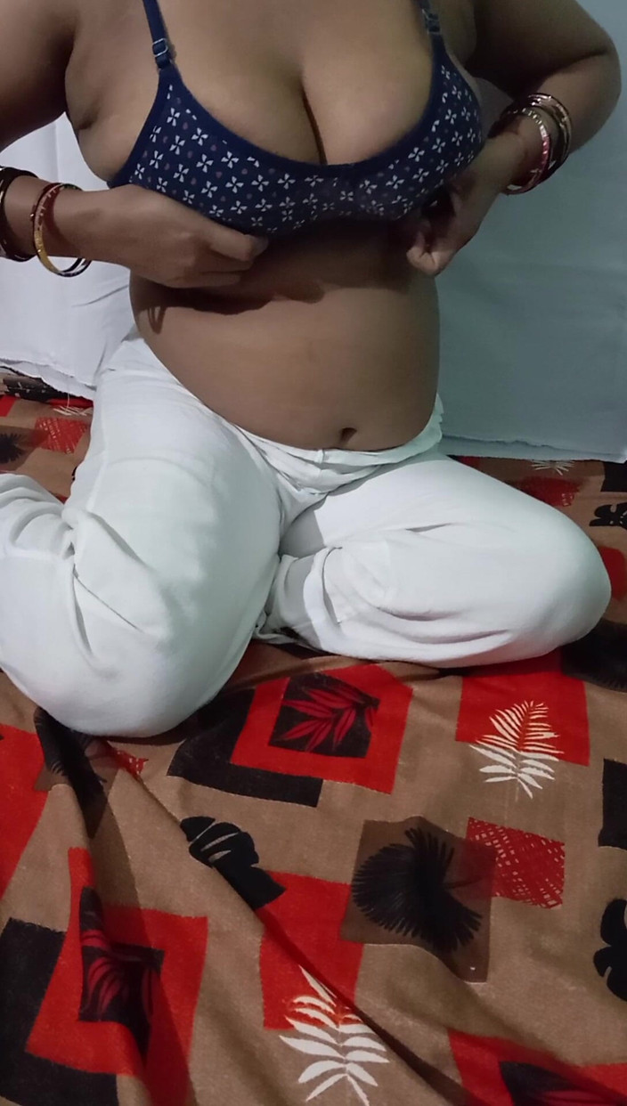 Manjushukla: Desi indisches mädchen lutscht ihre muschi