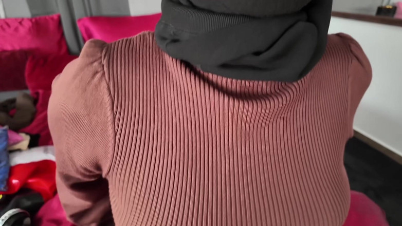 Elena917: Bondage nastro, layering in calze, frustate - parte 1
