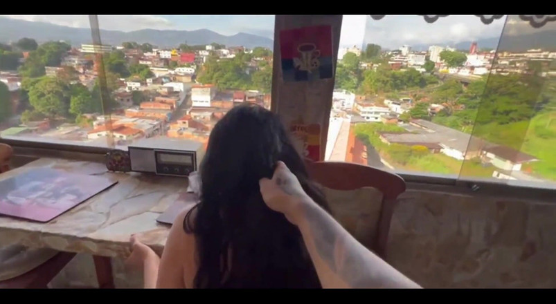 Cm productions: Je baise la belle-fille de ma femme à la maison pendant...