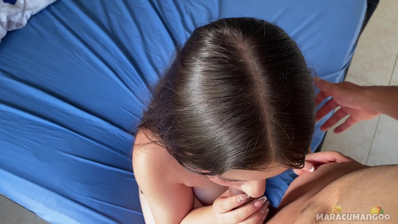 Maracumangoo: Відео від першої особи, красива і невинна дівчина трахається в анал втретє (справжній)