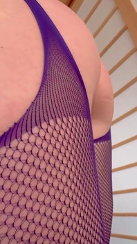Mais sexy milf cosplay solo! Que bunda e peitos!