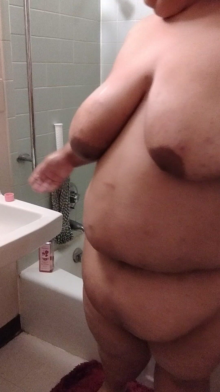 Jessica pigslut: 展示我的奶子和屁股！