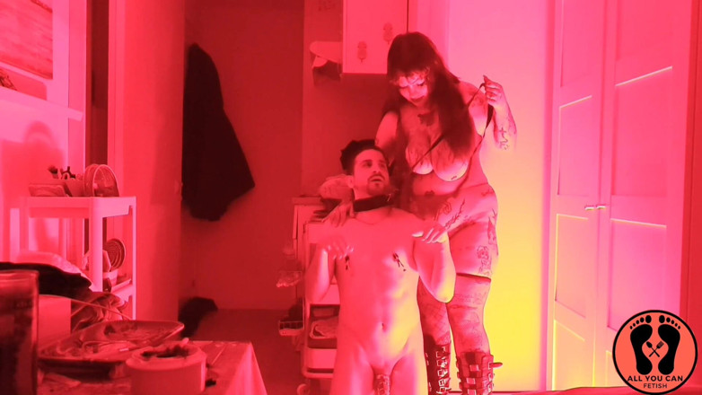 All You Can Fetish: Lo schiavo sottomesso del ragazzo deedee deve essere molto obbediente