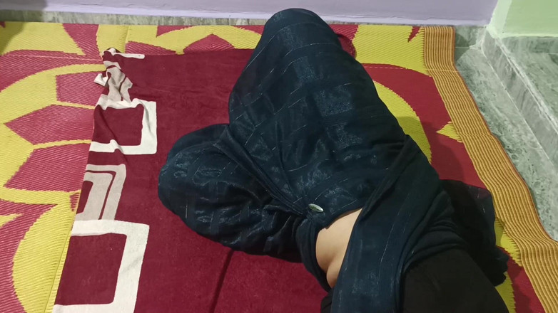 Sexy sindu: 美丽的妻子在家与男朋友发生性关系