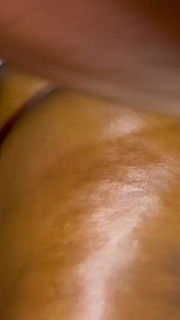 Dubbele Penetratie in Poesje Zwart Nat Poesje in Een Gangbang Met Haar Beste Vriendin Om Het Seizoen Af Te Sluiten