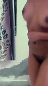 Desi gril hard fingering orgasme di rumah sendirian