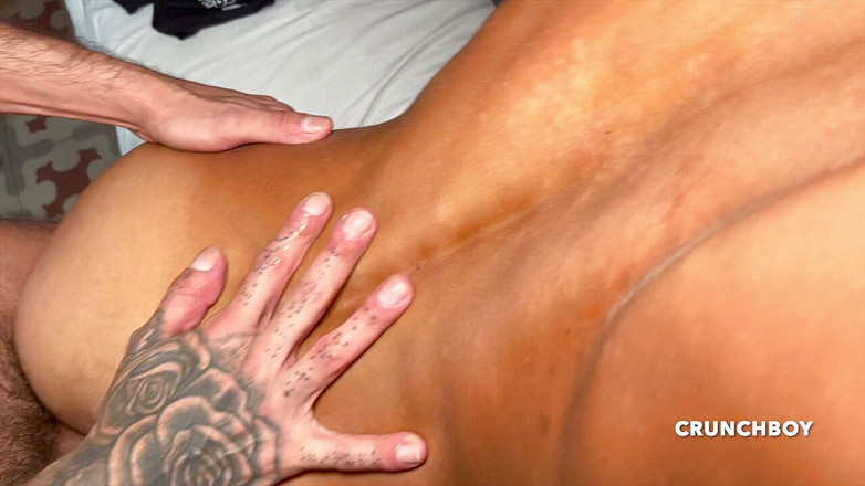 CREAMPIE BOYS FROM MADRID: Kalil scopata cruda dalla top bionda Peyo Fonte