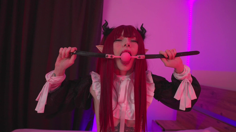 Karneli Bandi: Fori di allenamento marin con grandi giocattoli e sperma