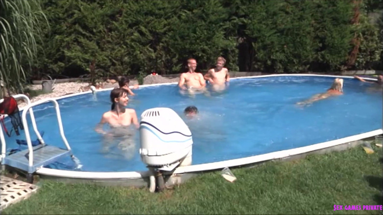 Czech Pornzone: Garden BBQ orgie sv. 4