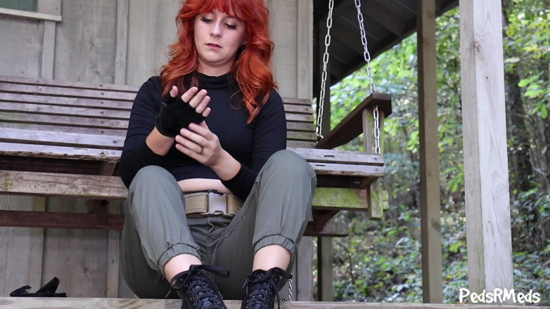 PedsRMeds: Peaches Kim Removes Her Boots and Socks